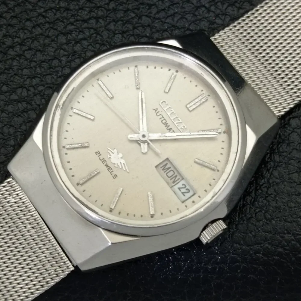 Vintage 1987 Citizen Automatic Mens Silver Watch W/daydate & Patina accents